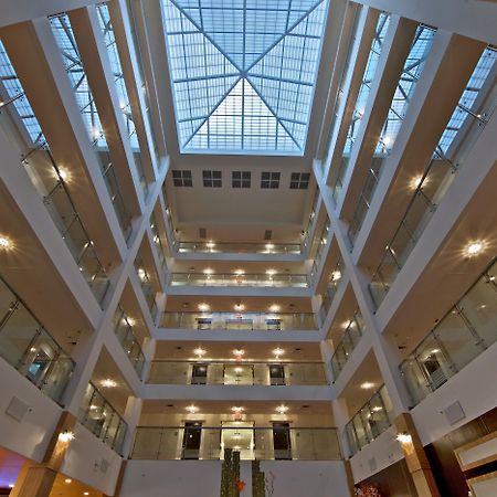Отель Doubletree By Hilton Sarasota Bradenton Airport Экстерьер фото