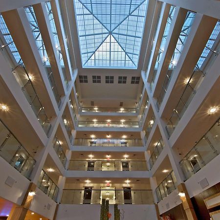 Отель Doubletree By Hilton Sarasota Bradenton Airport Экстерьер фото