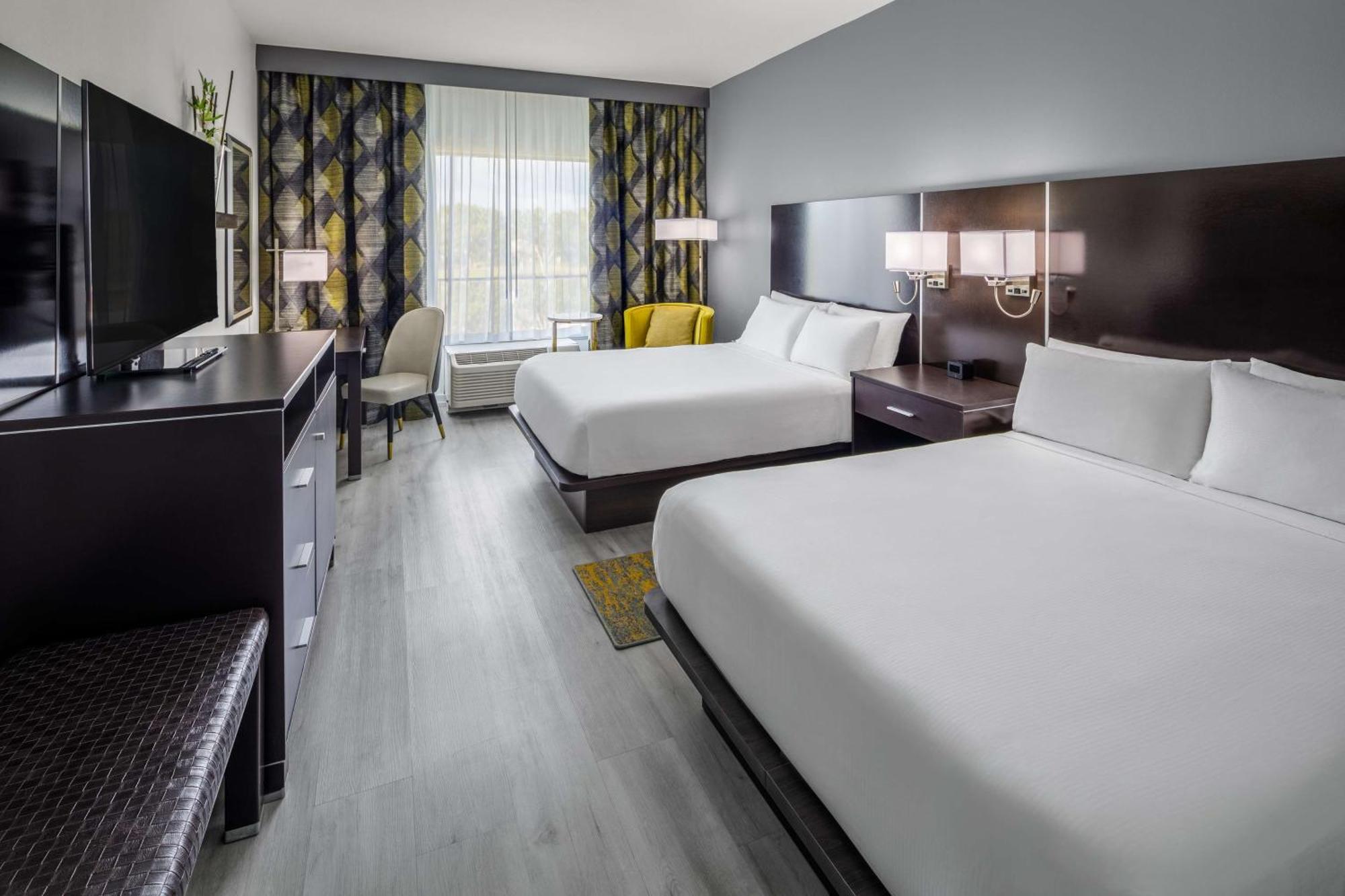 Отель Doubletree By Hilton Sarasota Bradenton Airport Экстерьер фото