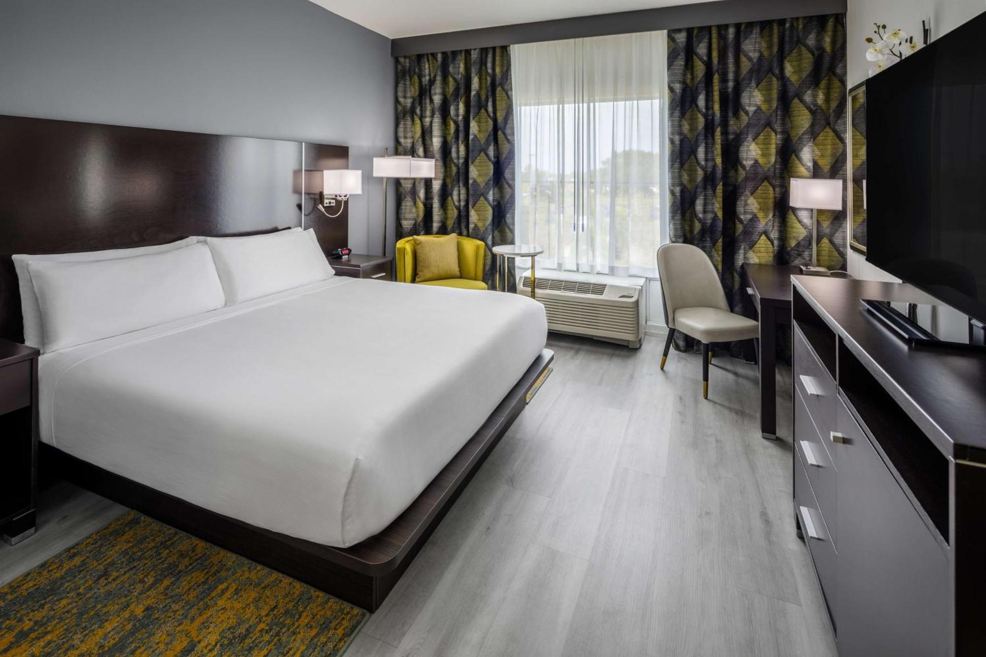 Отель Doubletree By Hilton Sarasota Bradenton Airport Экстерьер фото