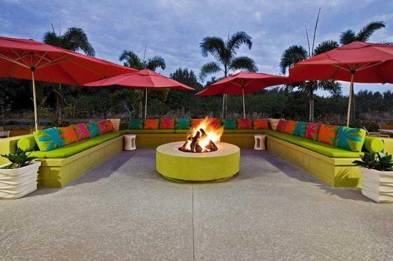 Отель Doubletree By Hilton Sarasota Bradenton Airport Экстерьер фото